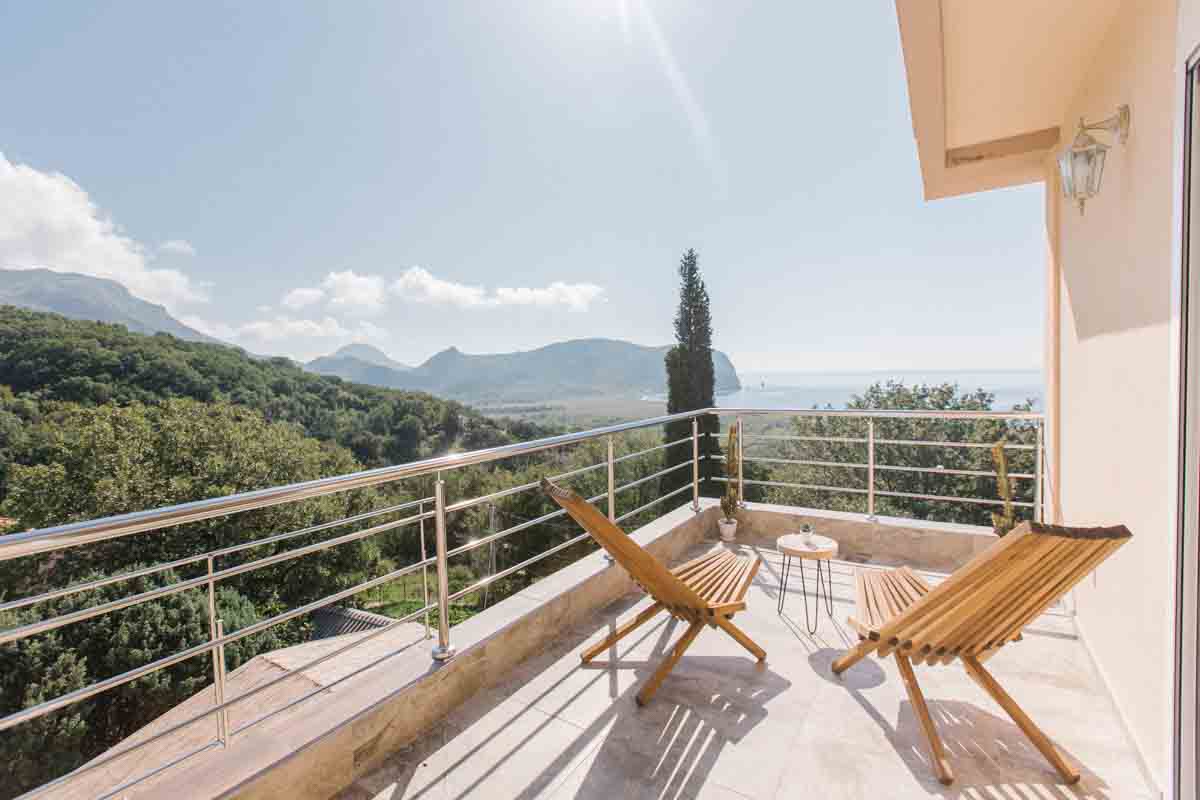 Room-5-balcony-manakala-center