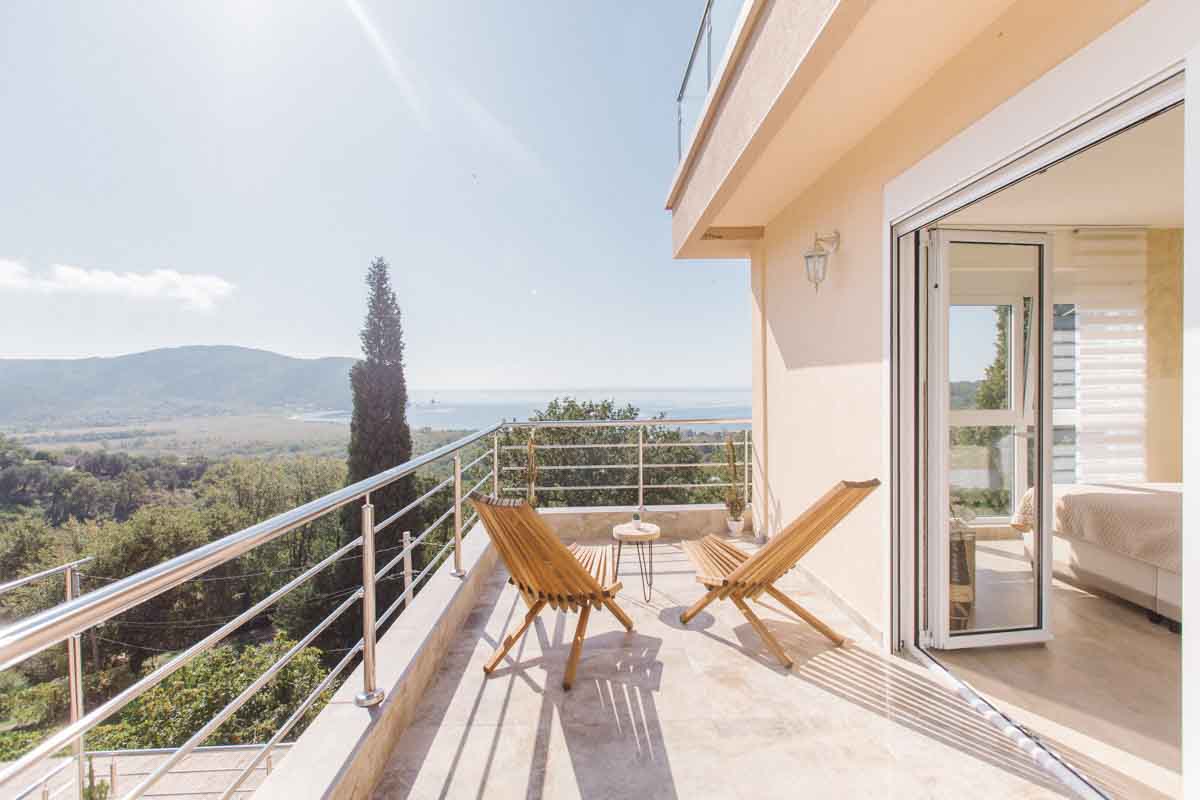 Room-5-sea-view-manakala-center
