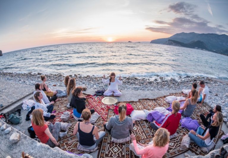 Yoga-beach-sunset