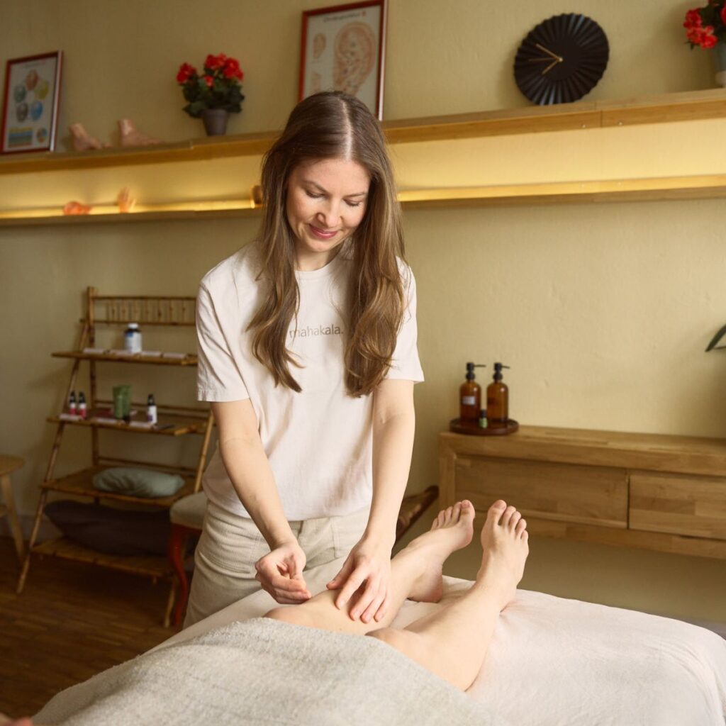 Schwangerschafts-Akupunktur-Behandlung zur Unterstützung von Wohlbefinden und Gesundheit.